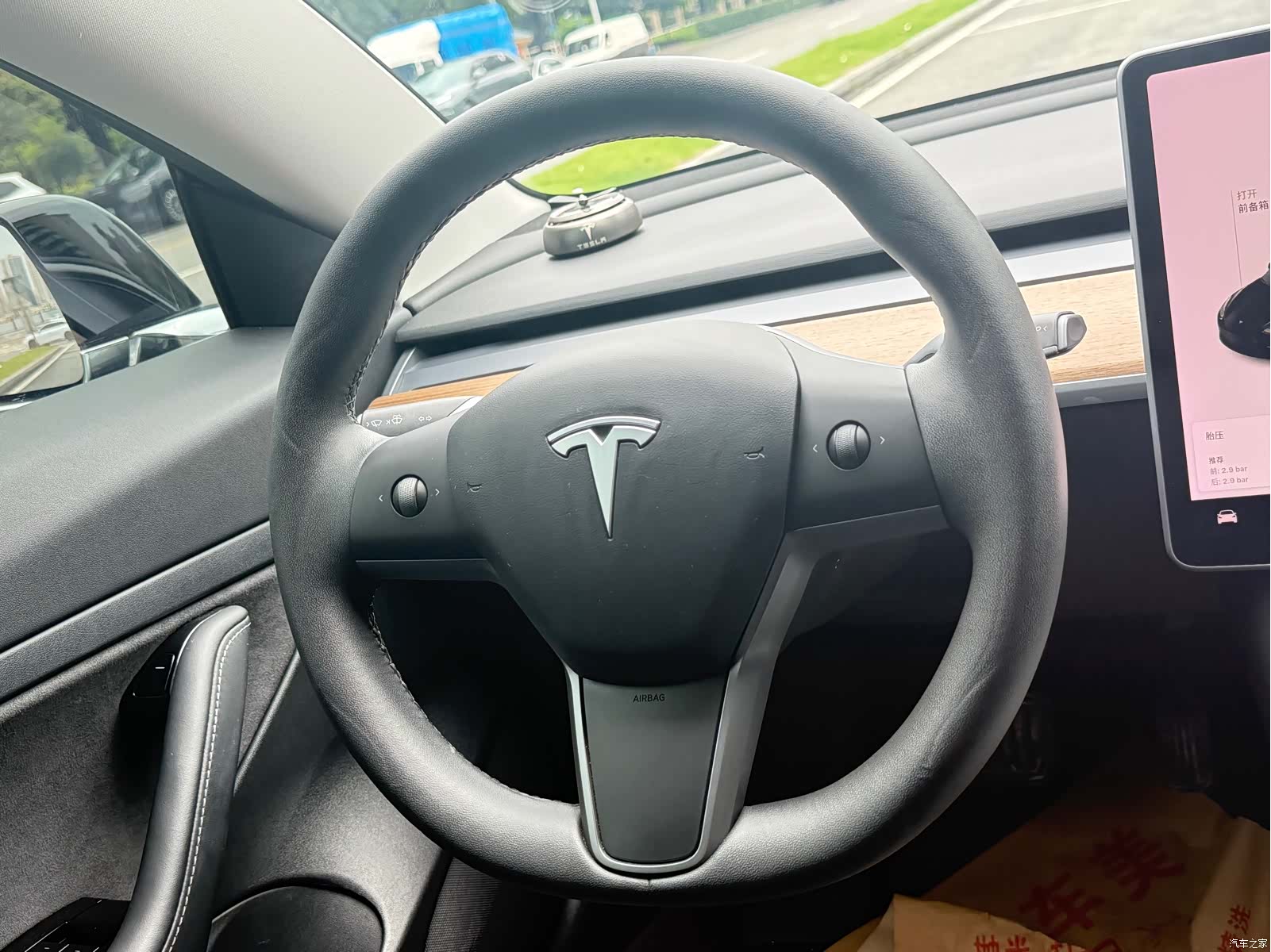 Tesla Model 3, 2020 11