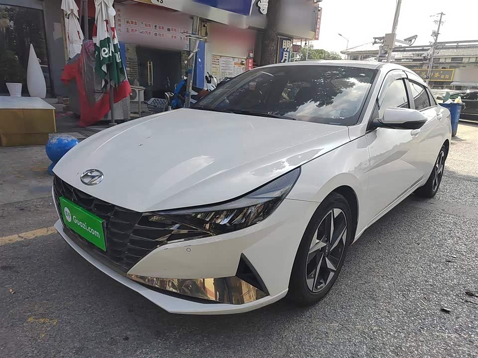 Hyundai Elantra