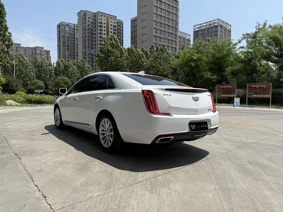 Cadillac XTS