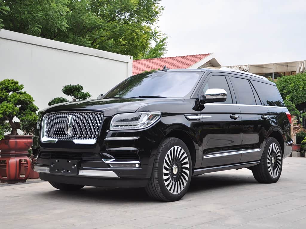 Lincoln Navigator