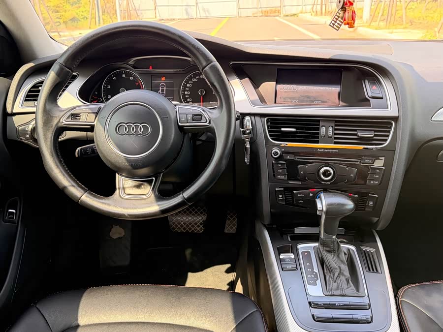 Audi A4L 2014, фото 14