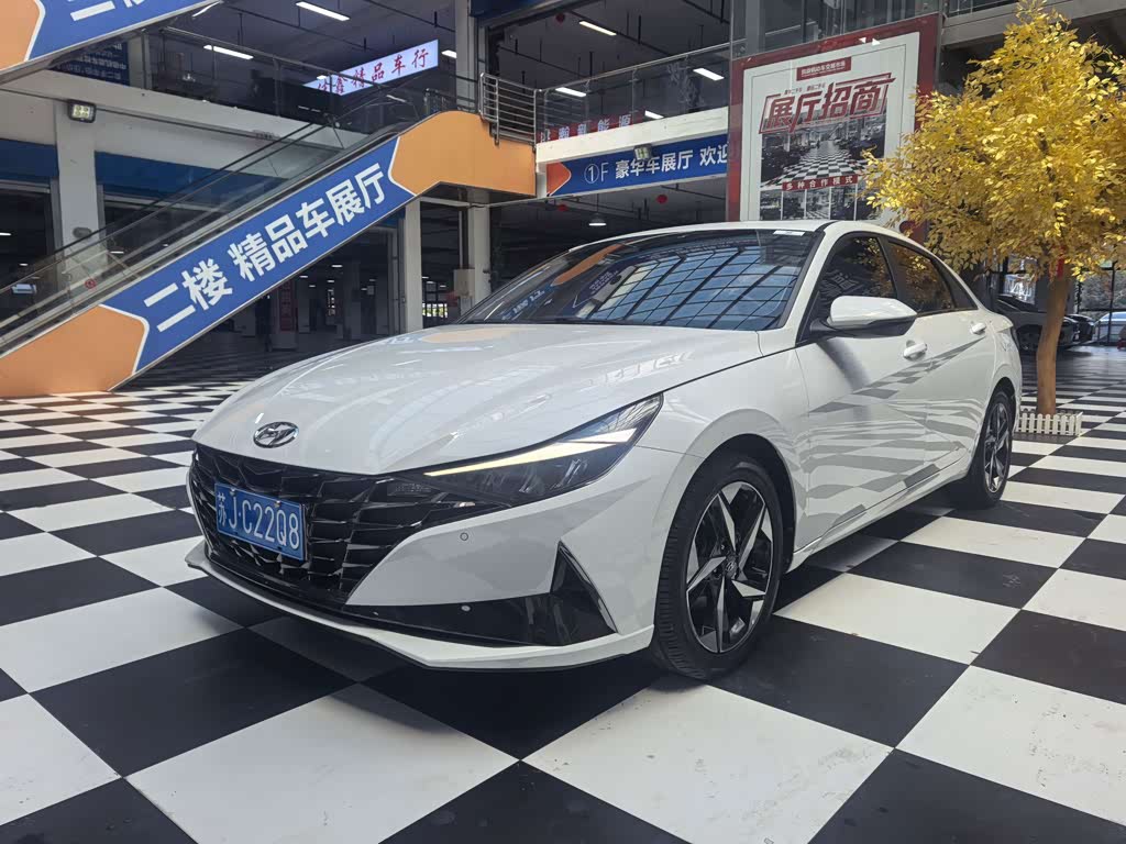 Hyundai Elantra