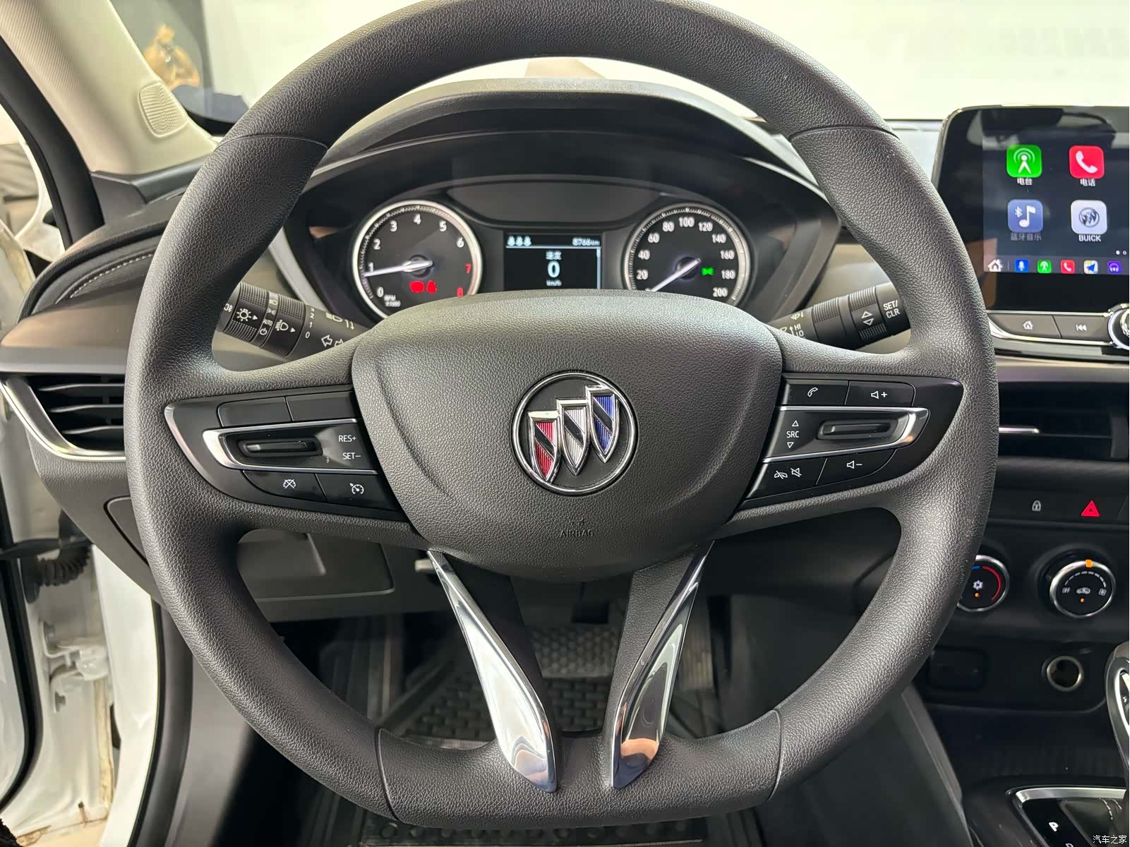 Buick Verano, 2022 13