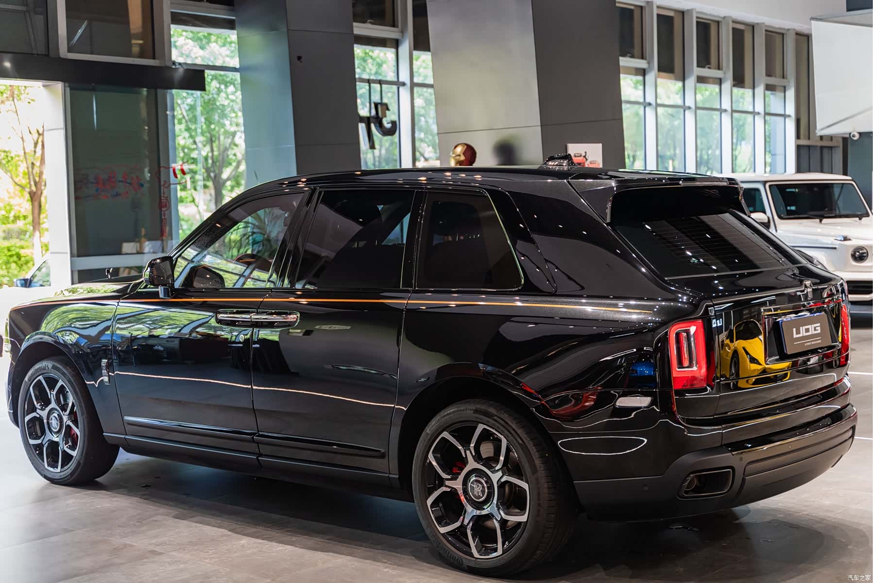 Rolls-Royce Cullinan, 2022 11