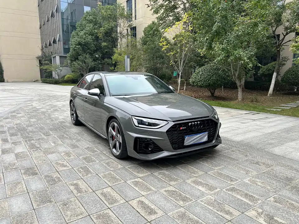 Audi S4