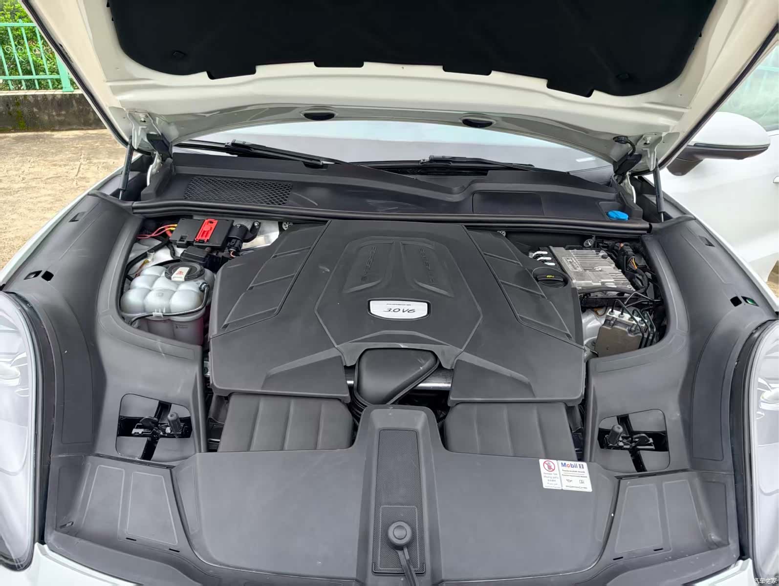 Porsche Cayenne, 2018 13