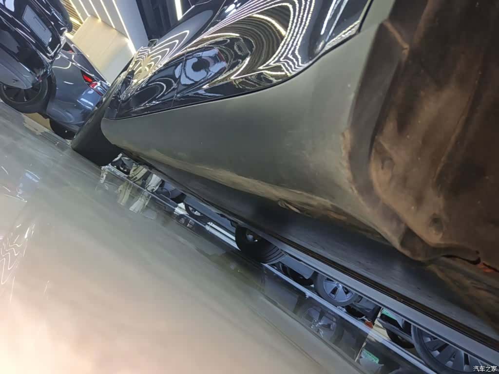 Tesla Model Y, 2024 22