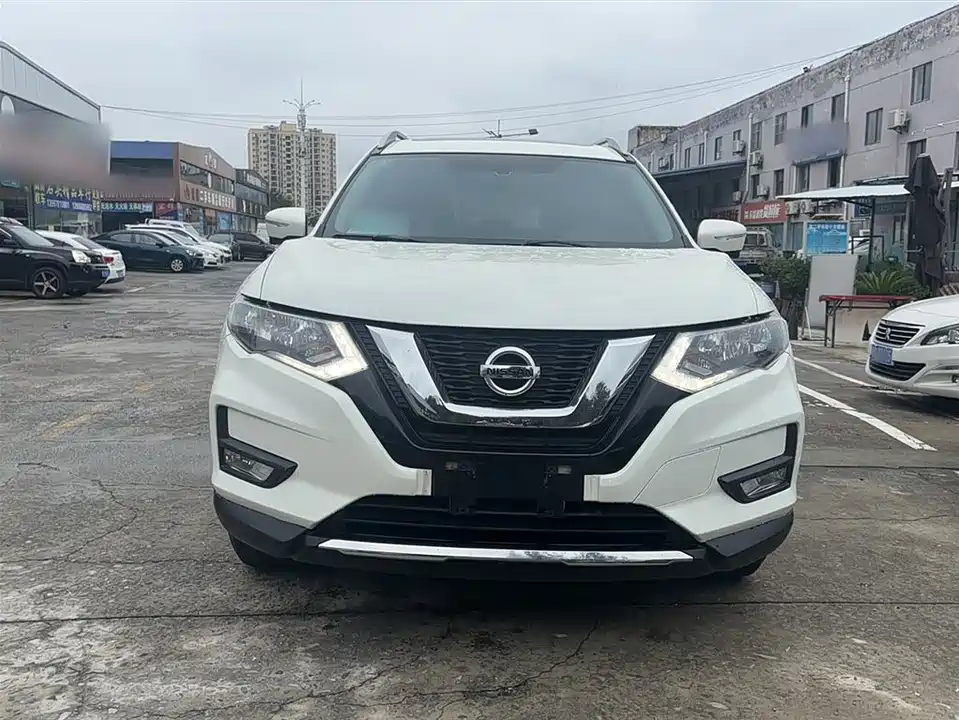 Nissan Qijun