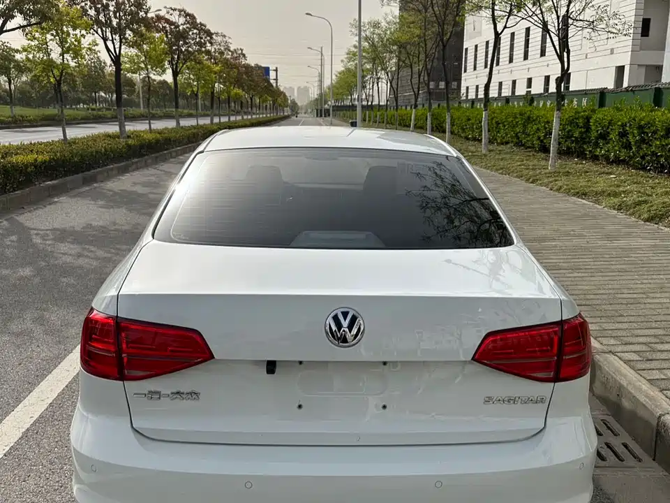 Volkswagen Sagitar