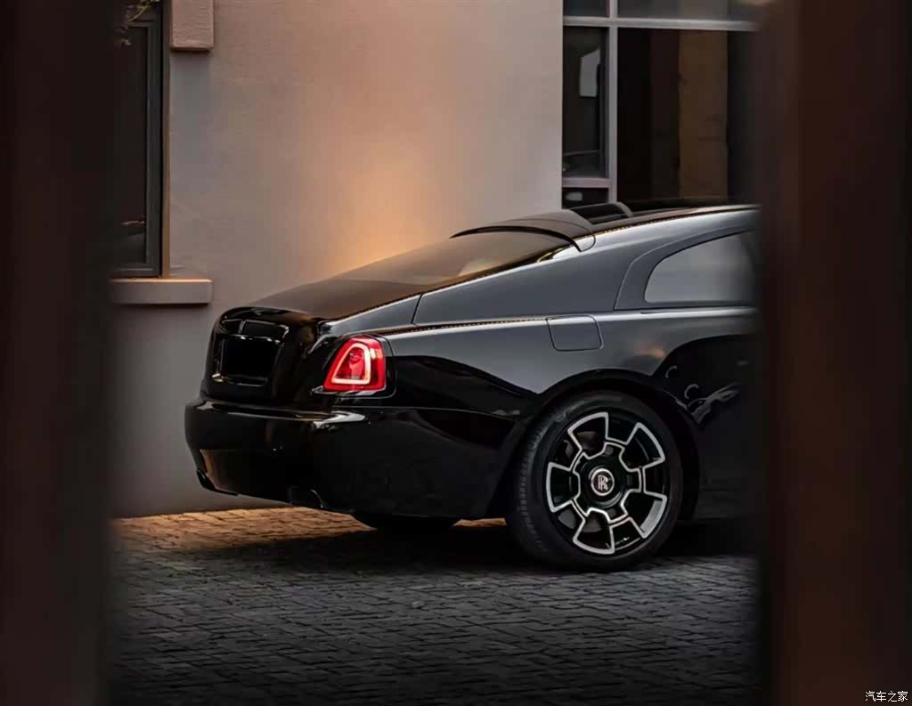 Rolls-Royce Wraith, 2021 13