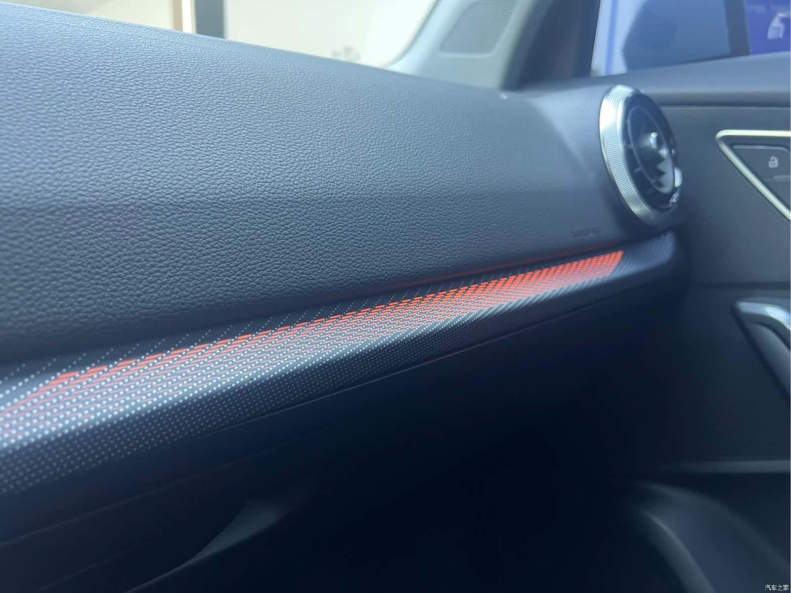 Audi Q2L, 2022 18