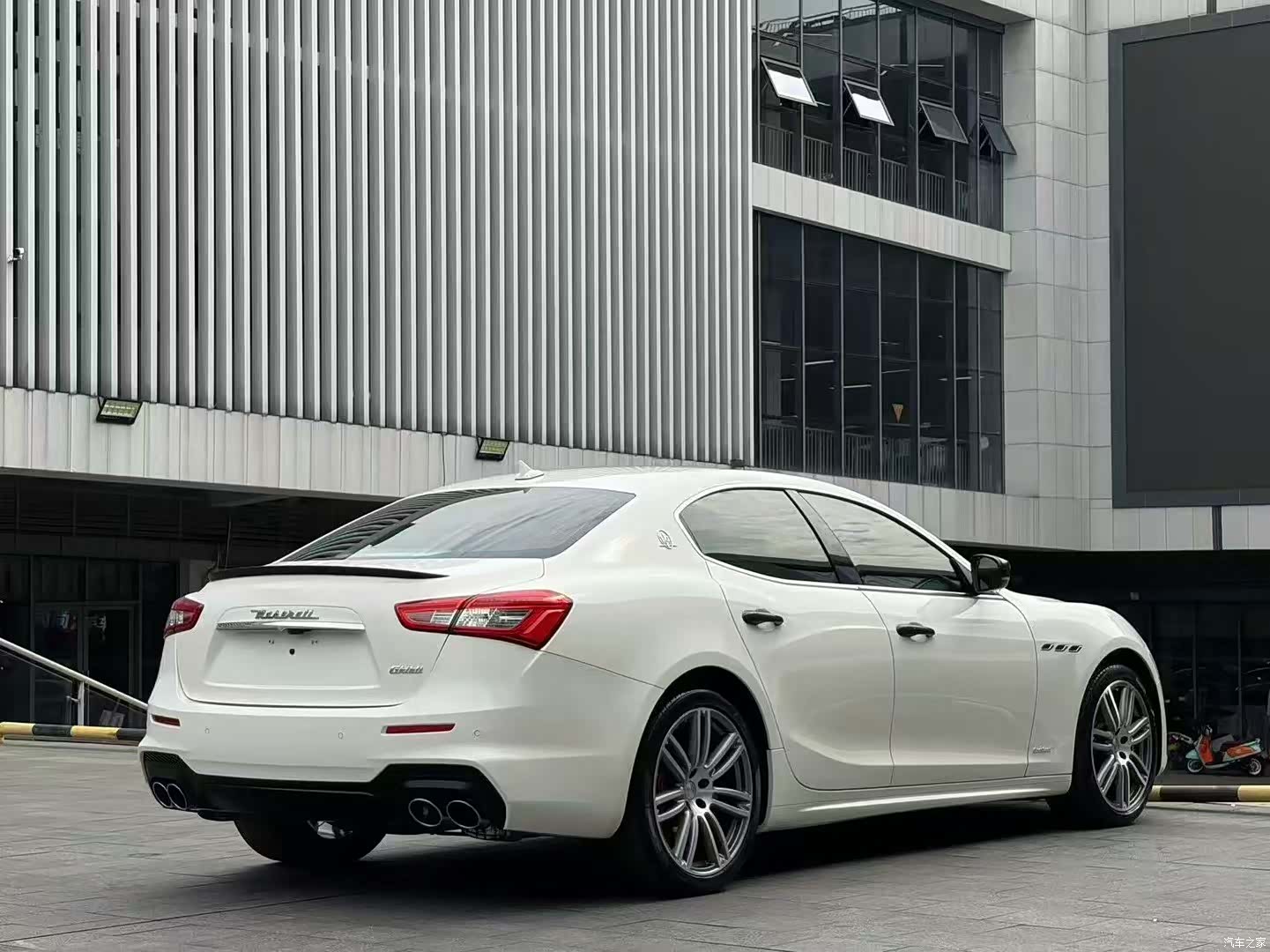 Maserati Ghibli, 2019 7
