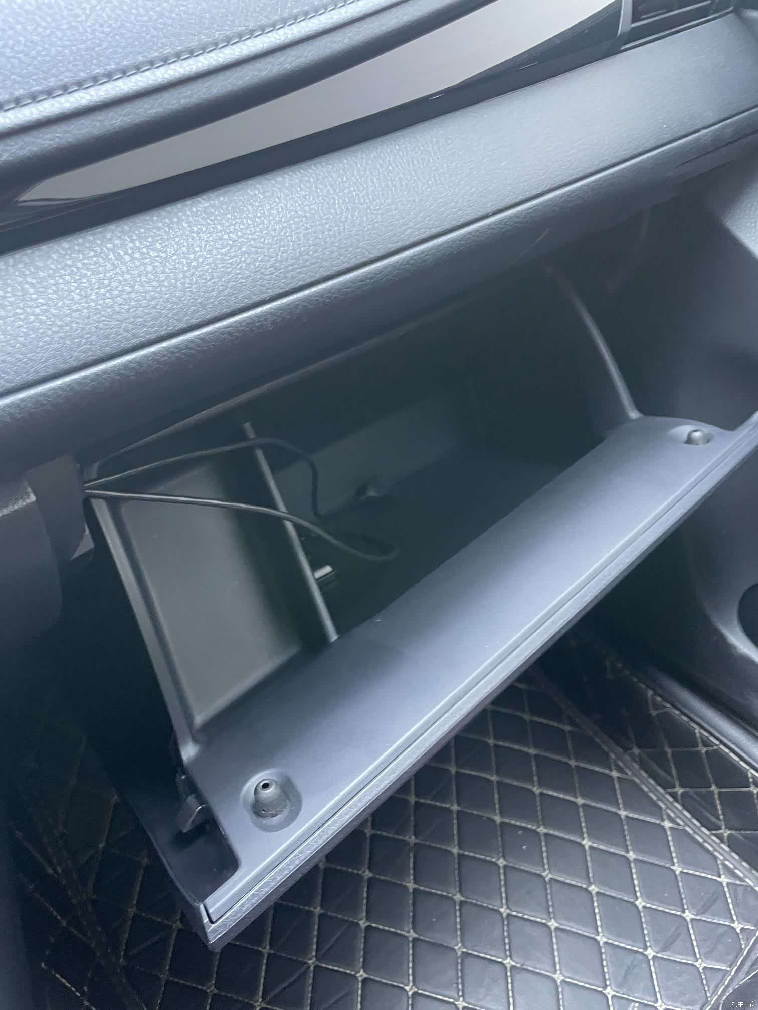 Toyota YARiS L, 2023 23