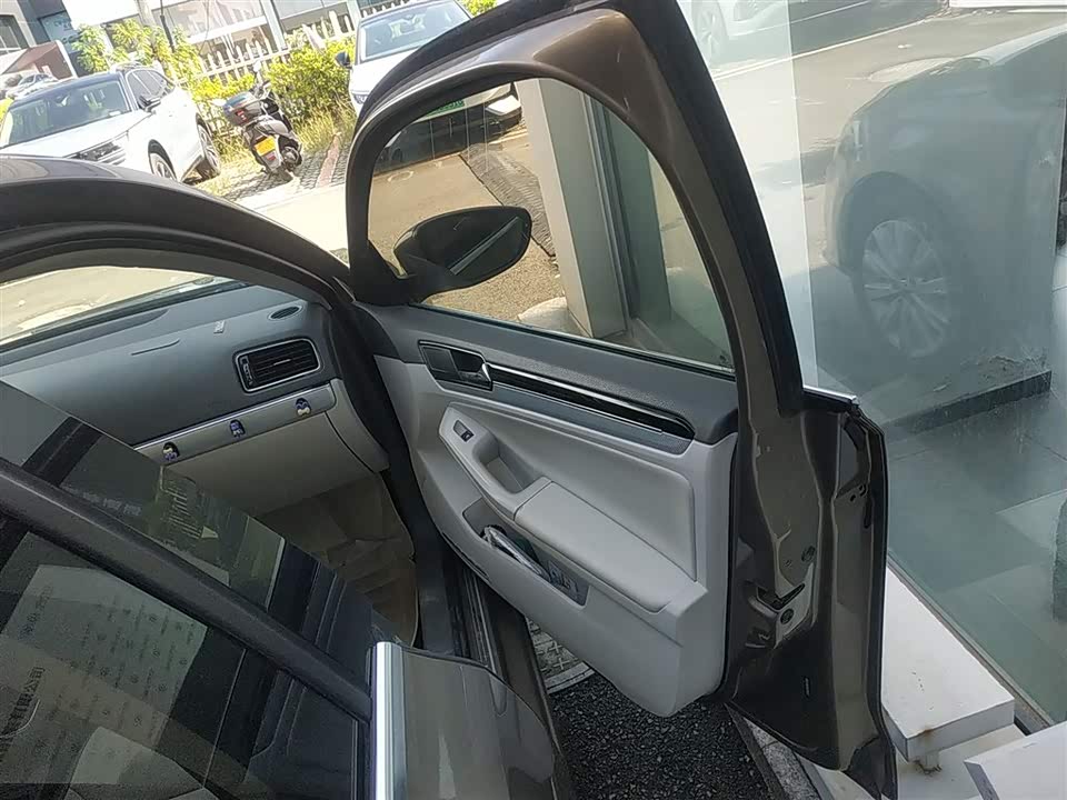 Tank Chengdu Car