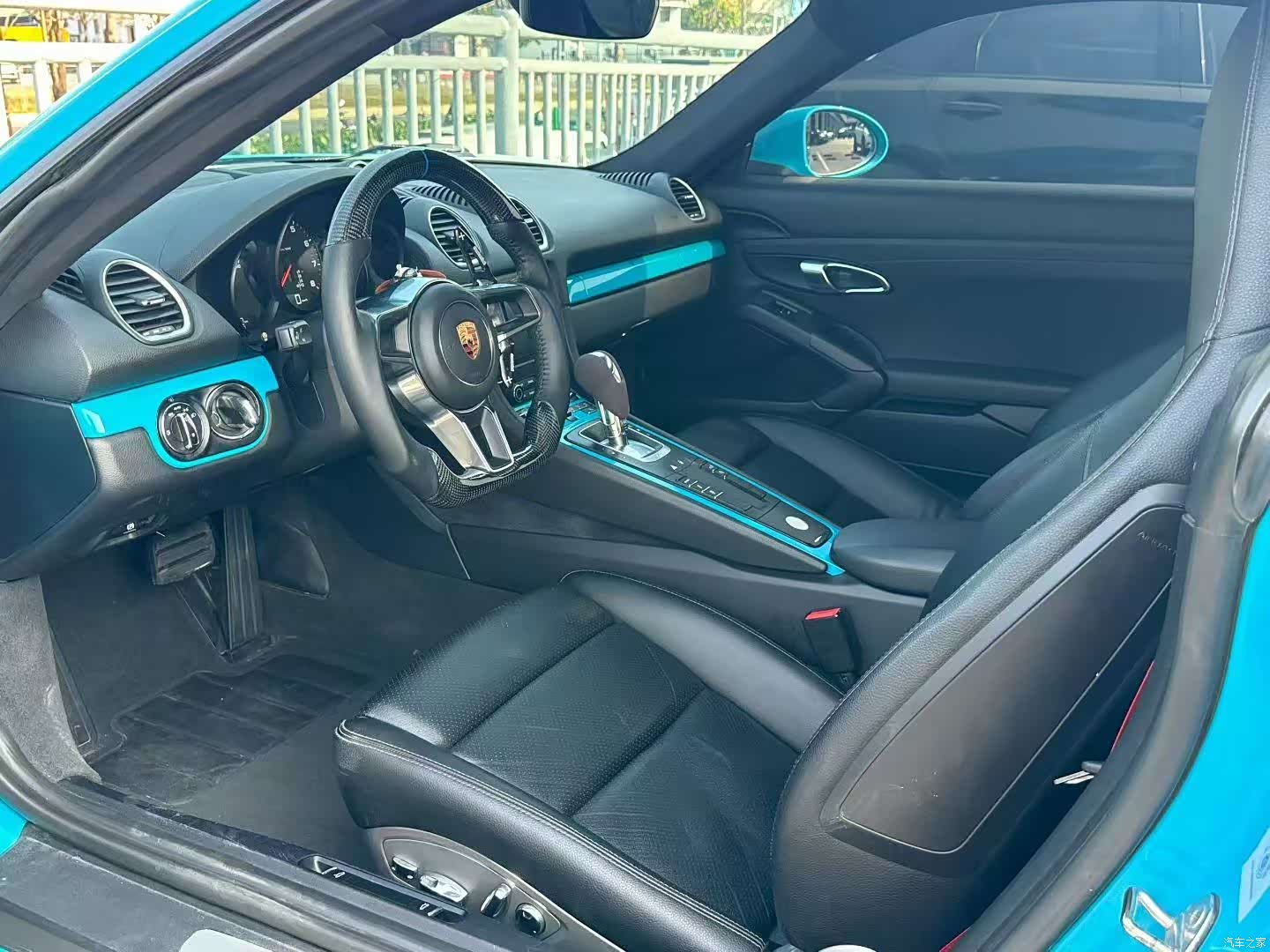 Porsche Cayman, 2018 все фото