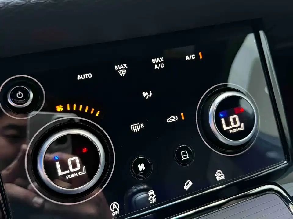 Land Rover Range Rover Aurora