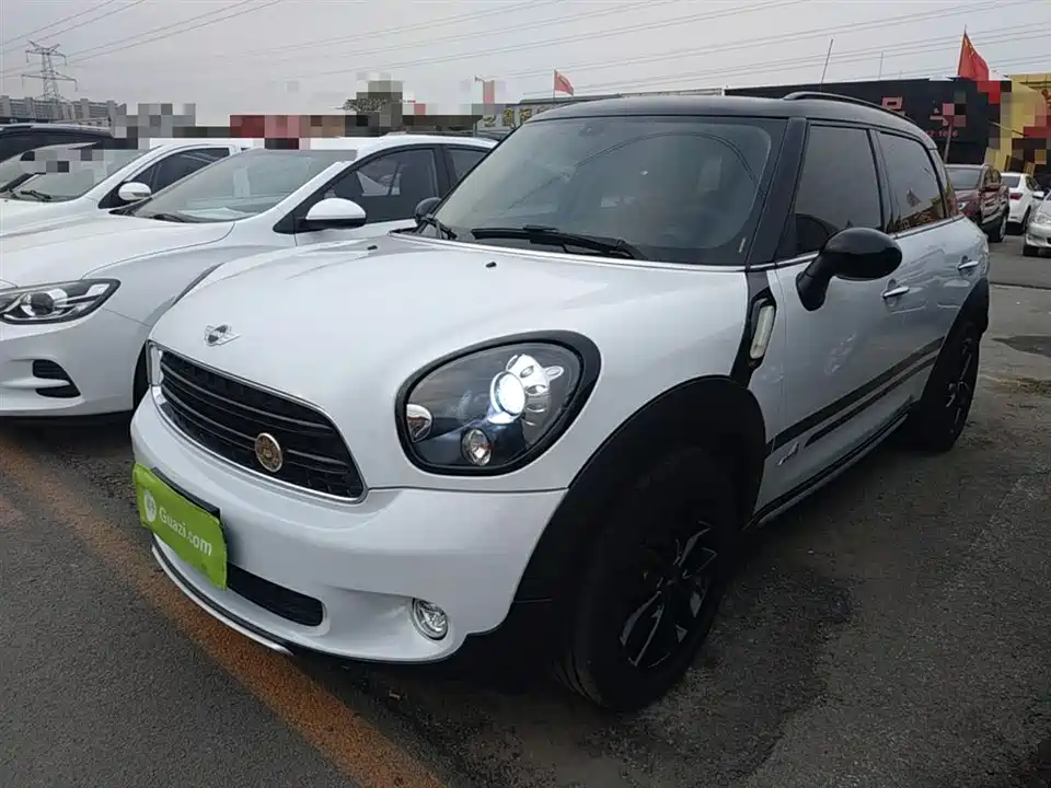MINI COUNTRYMAN