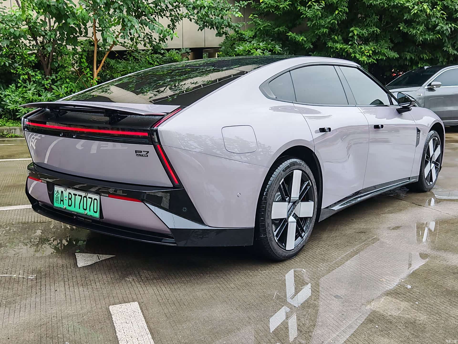 Xpeng P7, 2025 8