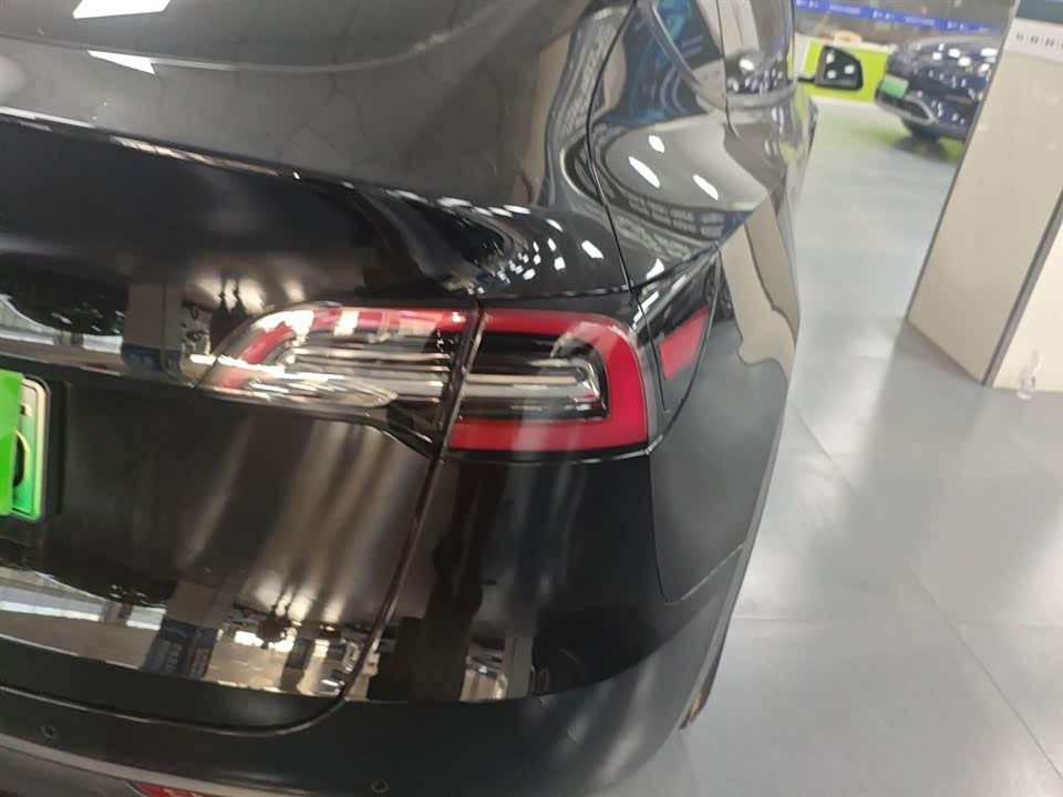 Tesla Model Y Tesla Model Y