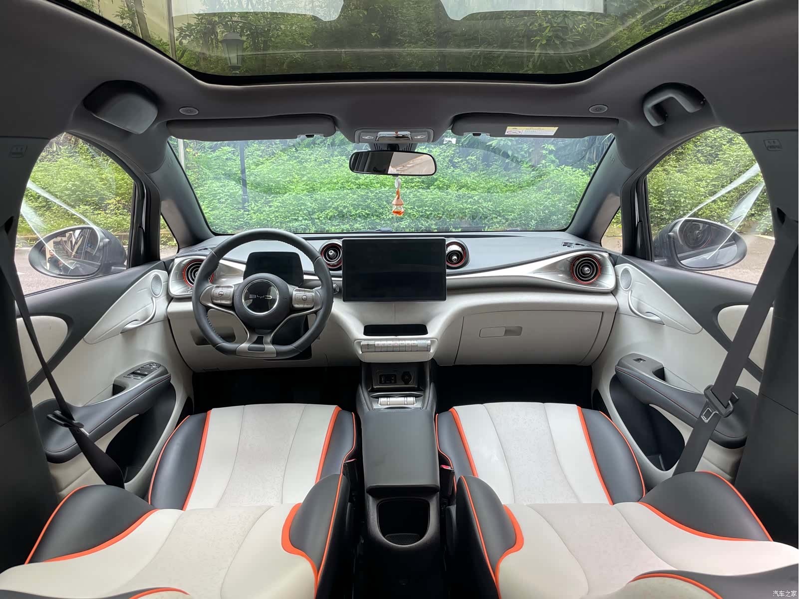 BYD Dolphin, 2022 18