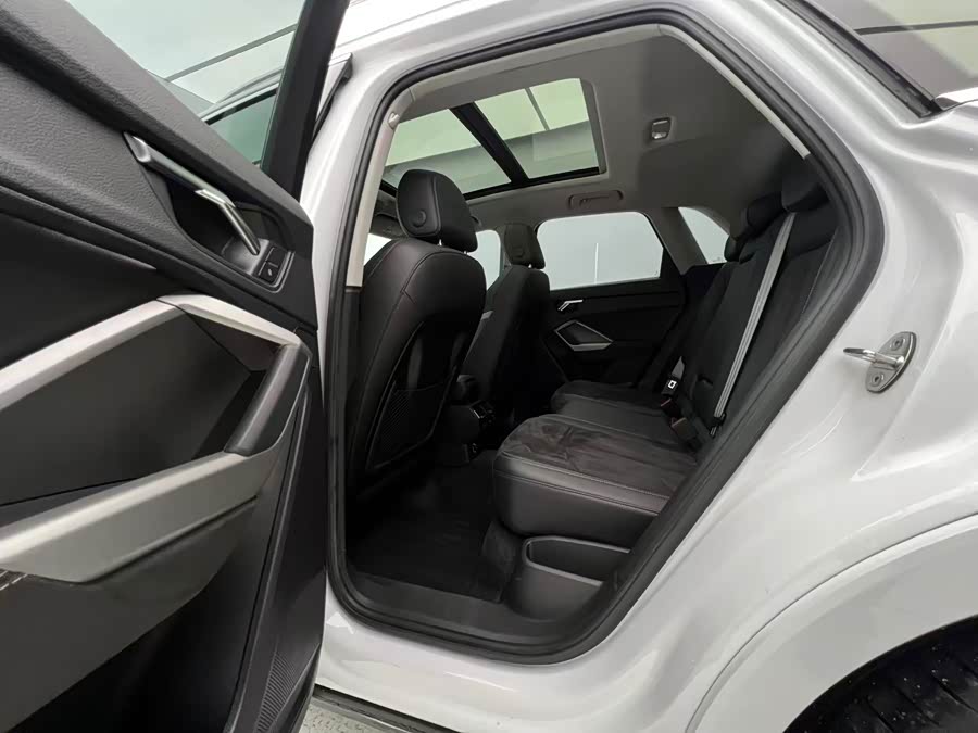 Audi Q3 2022, фото 13