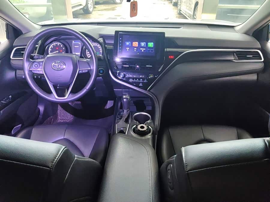 Toyota Camry 2022, фото 10