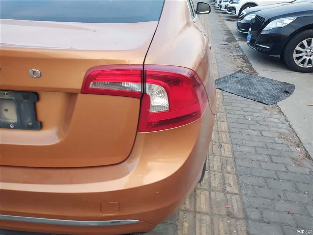 Volvo S60, 2014 24