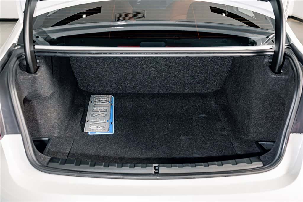 BMW 3 Series, 2025 25