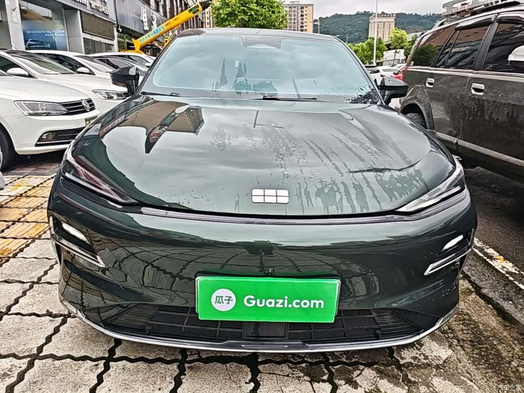 Geely 8, 2025 3