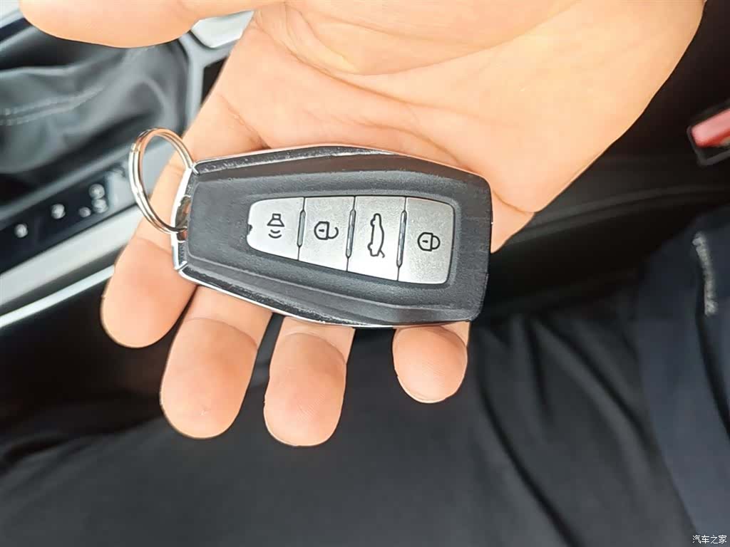 Geely Emgrand, 2023 9