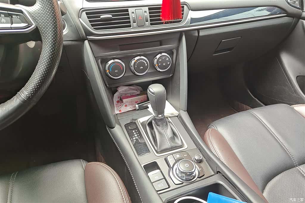 Mazda CX-4, 2022 15