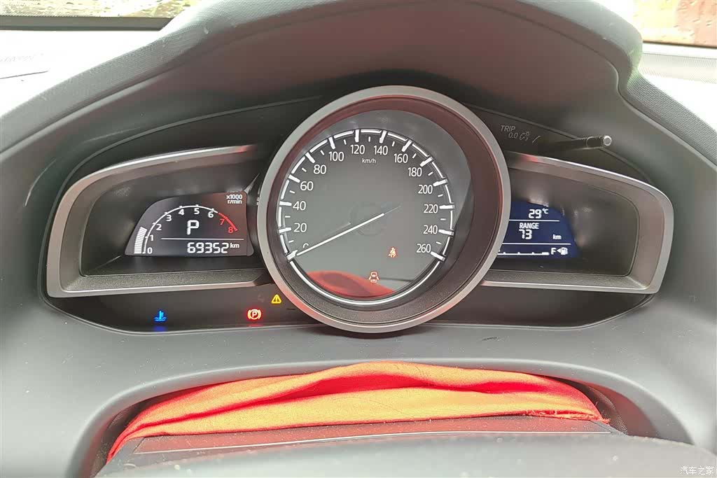 Mazda CX-4, 2022 13