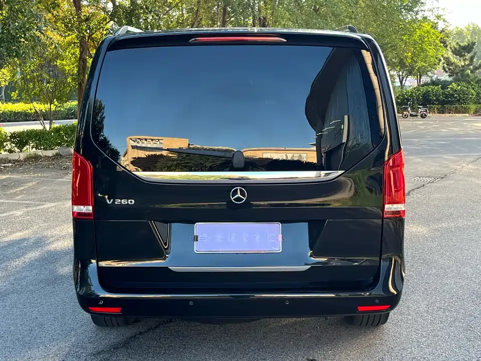 Mercedes-Benz V-class