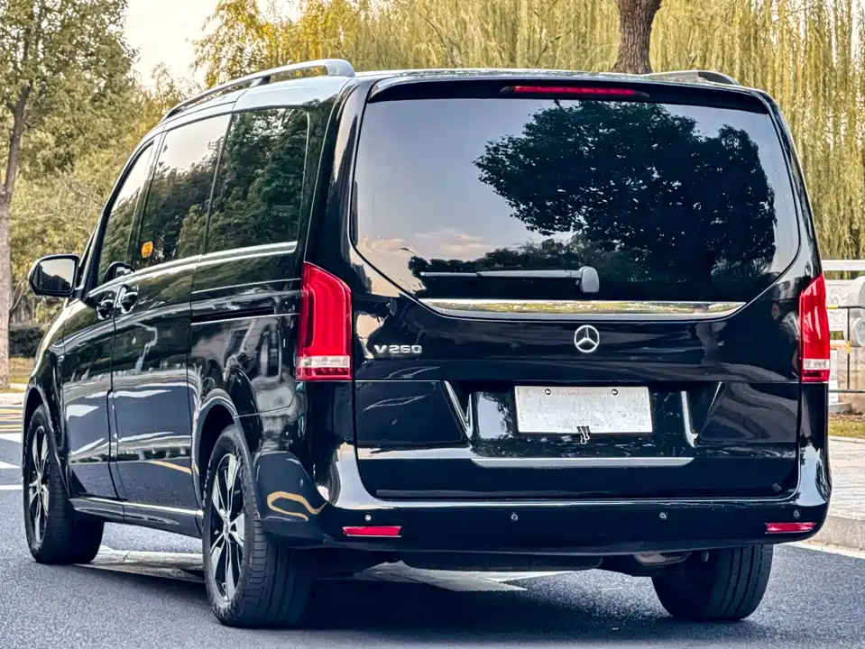 Mercedes-Benz V-class