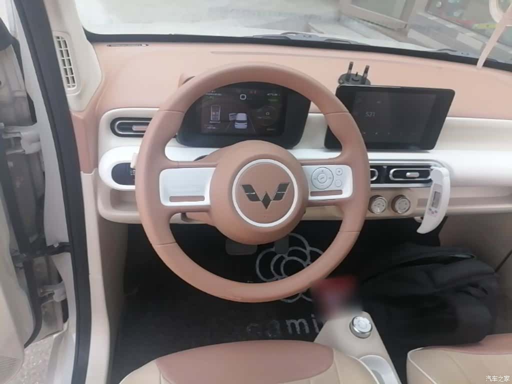 Wuling MINIEV, 2024 11