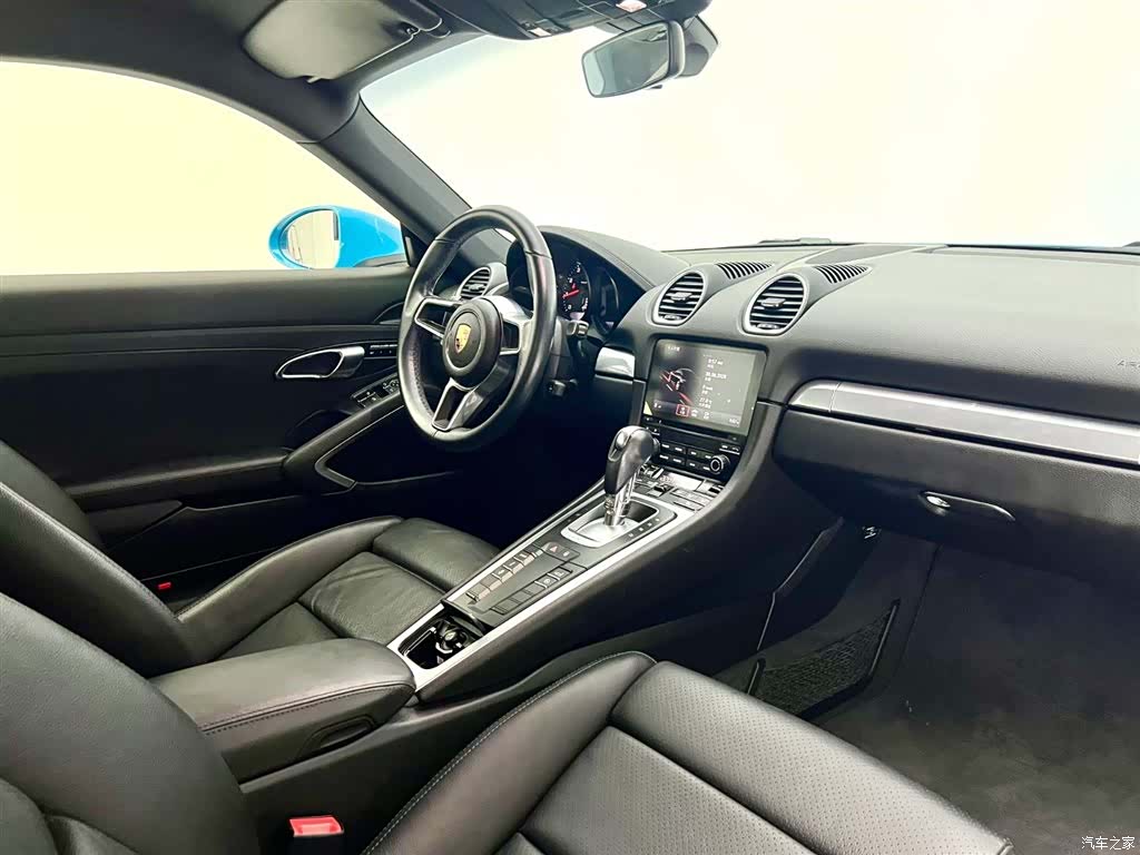 Porsche Cayman, 2018 10