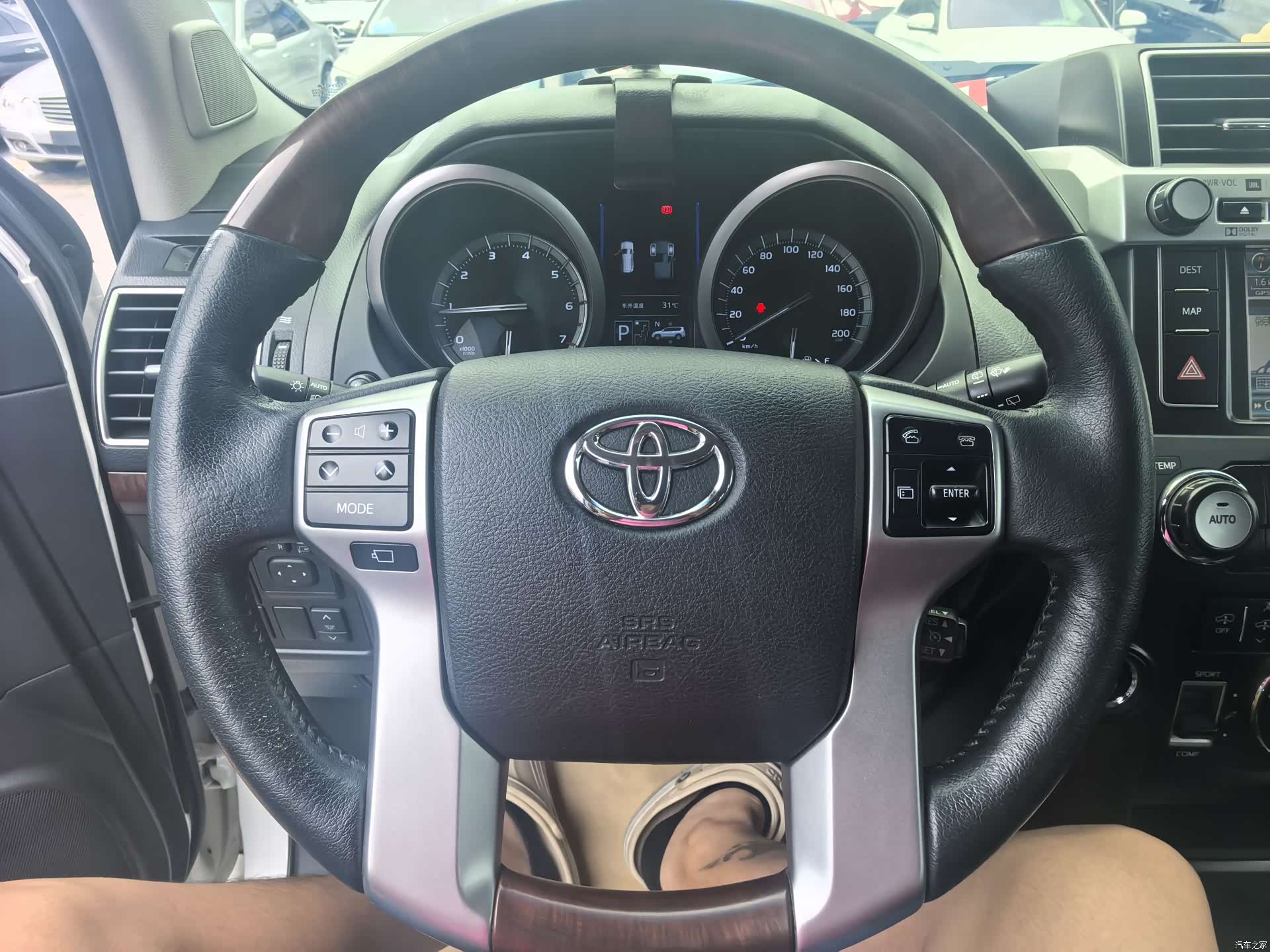 Toyota Prado, 2015 4