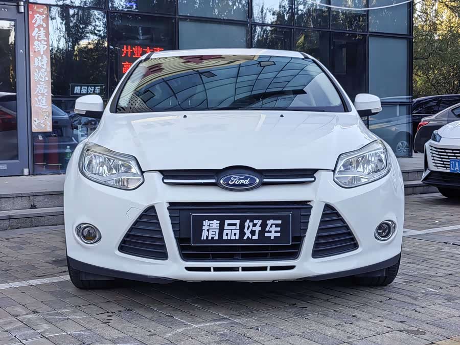 Ford Focus 2014, фото 2