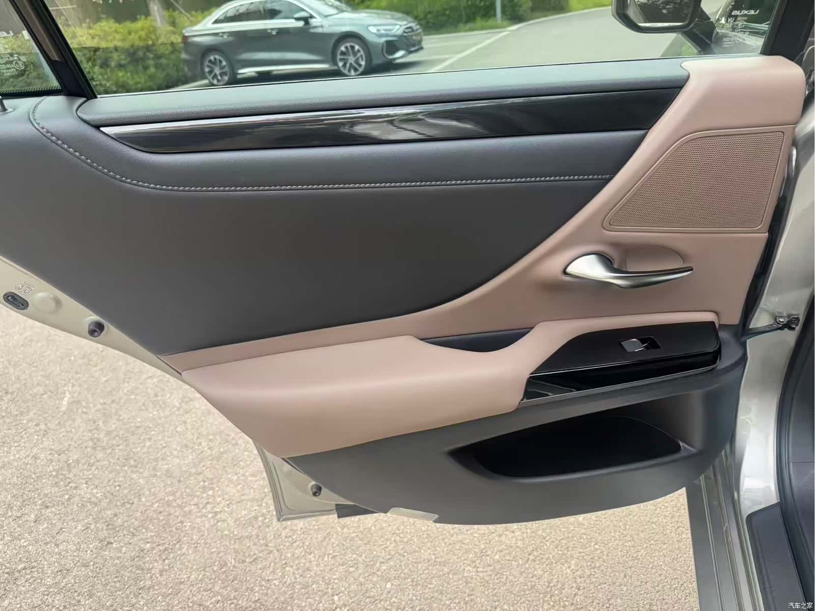 Lexus ES, 2023 6