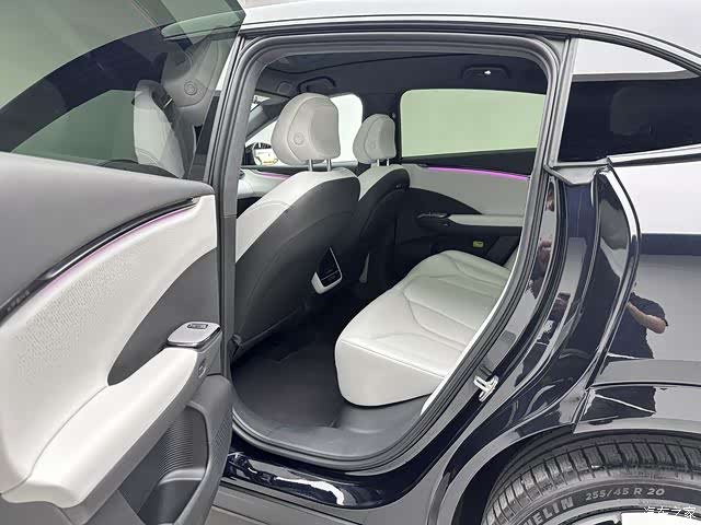 Xpeng G7, 2025 10