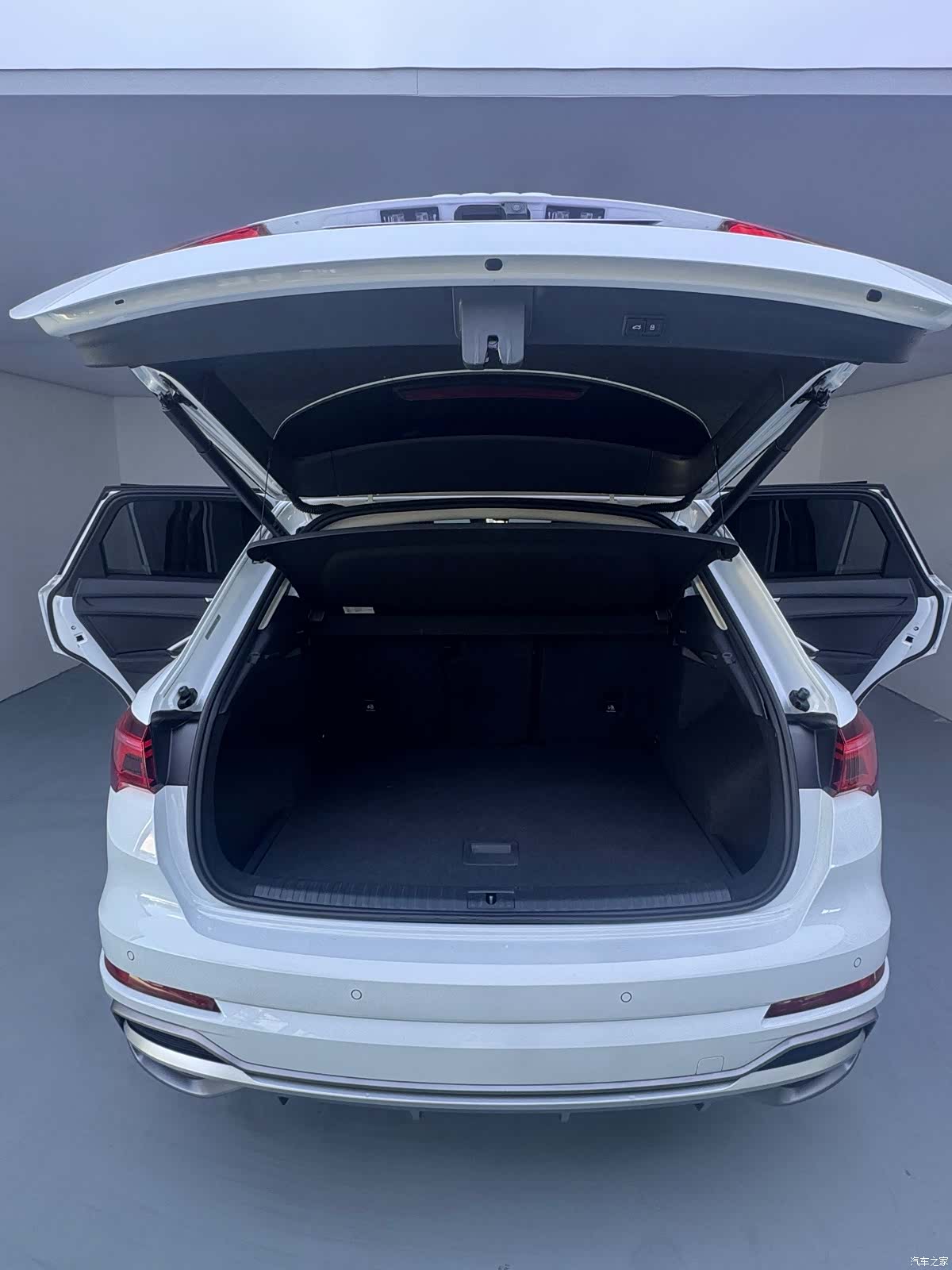Audi Q3, 2022 23
