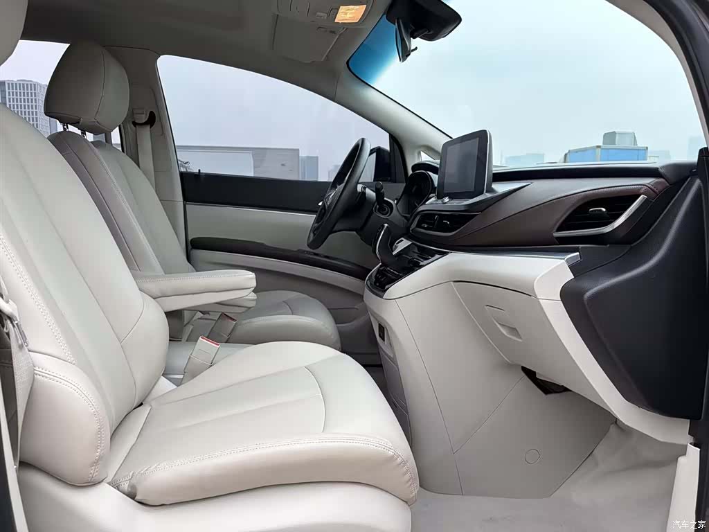 Buick GL8, 2023 12