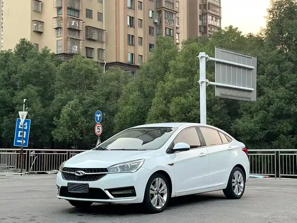 Chery Arrizo 5