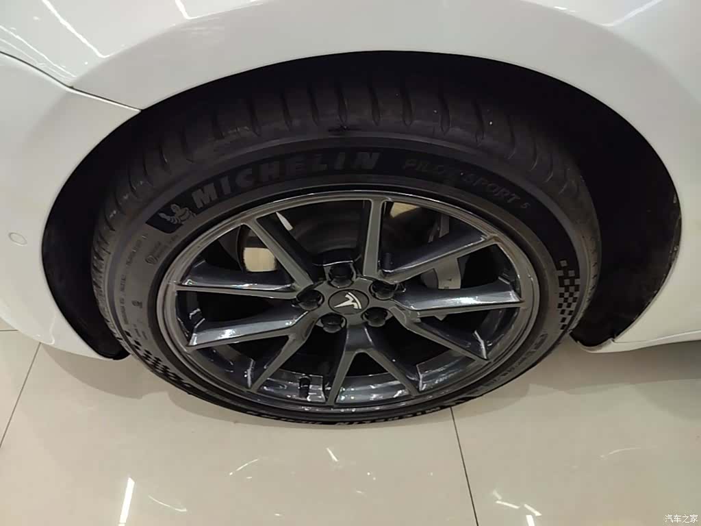 Tesla Model 3, 2021 23