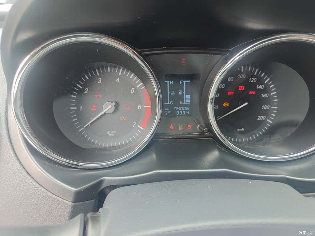 BAIC S3, 2015 12