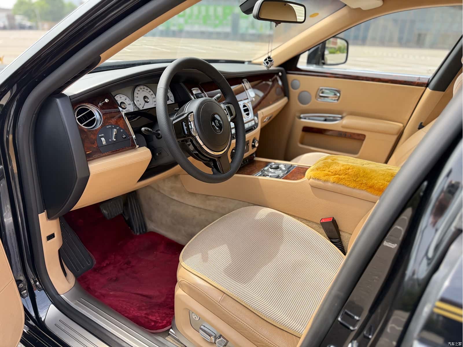 Rolls-Royce Ghost, 2011 4