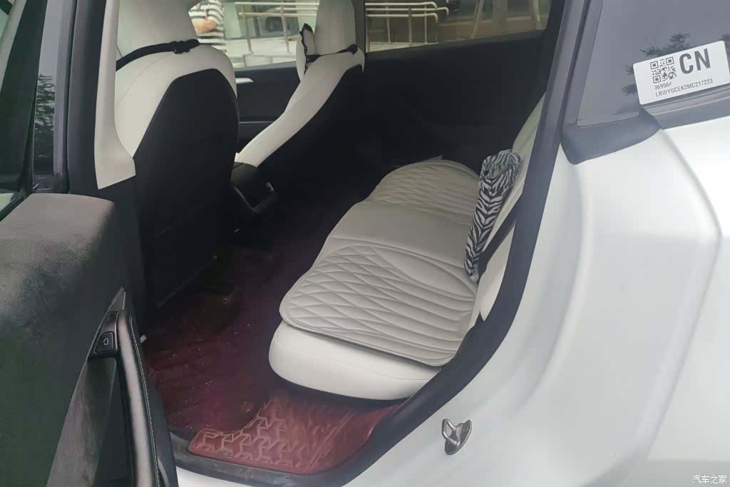 Tesla Model Y, 2022 11