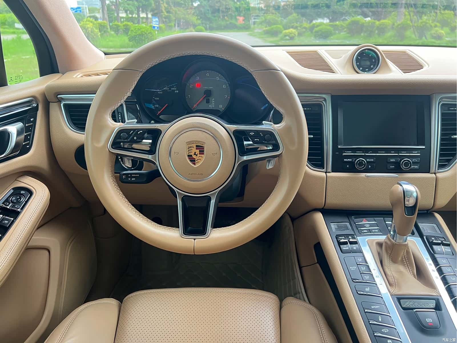 Porsche Macan, 2016 11