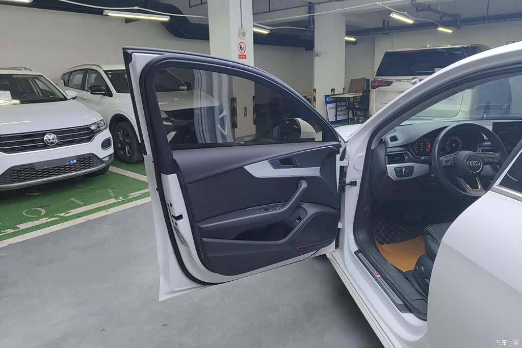 Audi A4L, 2020 7