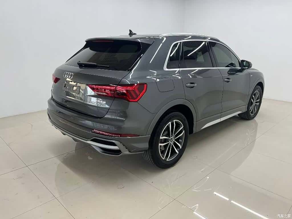 Audi Q3, 2022 4